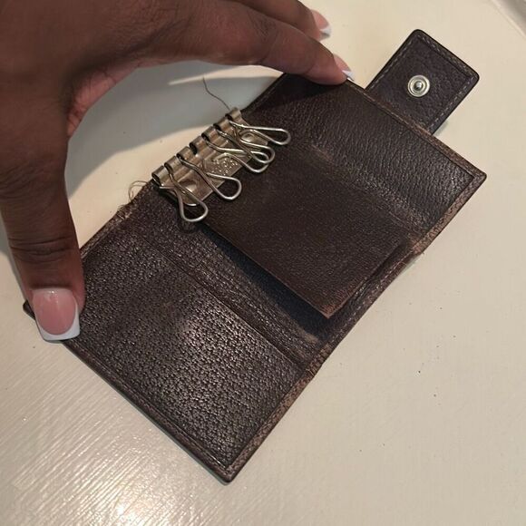 Gucci GG Logo Key Holder Wallet Case Brown Buckle Front Classic Monogram 5 Ring - Picture 5 of 14